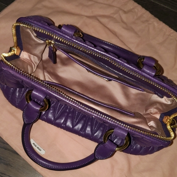 Authentic Miu Miu matelessé bag - Picture 4 of 8